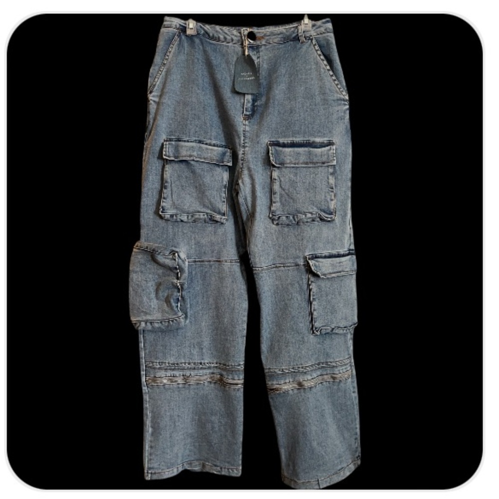 Denim cargo pants! Stretchy material!